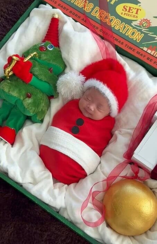 Bài đăng của minh tinh Vườn Sao Băng gây tranh cãi, bị netizen chỉ trích: “Cô coi con là vật trang trí ư?"- Ảnh 2.