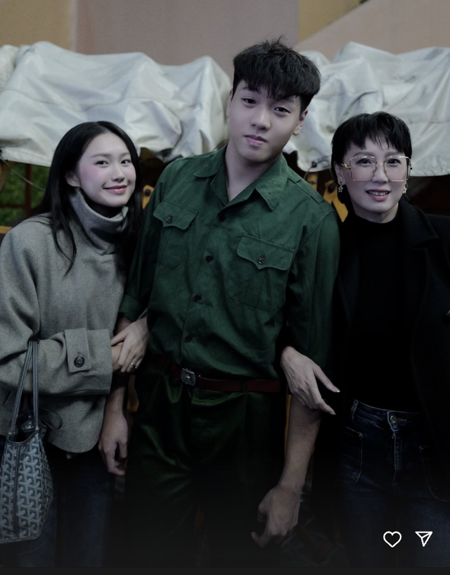 Gấp 3 visual khi nhà Doãn Hải My hội tụ: Mẹ U50 trẻ đẹp, vợ Văn Hậu ngọt ngào, em trai là hotboy Marie Curie!- Ảnh 1. Gấp 3 visual khi nhà Doãn Hải My hội tụ: Mẹ U50 trẻ đẹp, vợ Văn Hậu ngọt ngào, em trai là hotboy Marie Curie!- Ảnh 1.