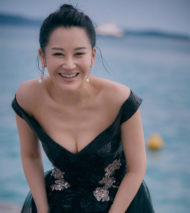 Lý do khiến nữ diễn viên H.T bị cấm sóng vĩnh viễn- Ảnh 2.