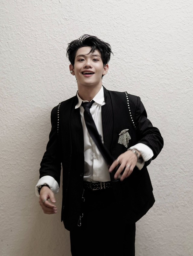 Mỹ nam nhảy đẹp nhất Say Hi khiến em trai Quang Hùng "lên bờ xuống ruộng" là ai?- Ảnh 2. Mỹ nam nhảy đẹp nhất Say Hi khiến em trai Quang Hùng "lên bờ xuống ruộng" là ai?- Ảnh 2.