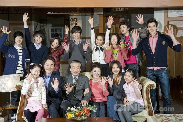 Căn nhà biết "nói" của “ông nội quốc dân” Lee Soon Jae- Ảnh 1.