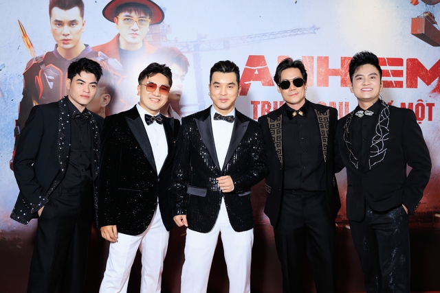 Ưng Hoàng Phúc đáp trả khi bị nói đi từ thiện nhớ “đứng vào chỗ sâu chụp ảnh”: "Bạn chỉ giỏi anh hùng bàn phím!"- Ảnh 6. Ưng Hoàng Phúc đáp trả khi bị nói đi từ thiện nhớ “đứng vào chỗ sâu chụp ảnh”: "Bạn chỉ giỏi anh hùng bàn phím!"- Ảnh 6.