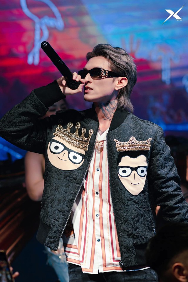 MV trong tù của Bình Gold chỉ là 1 trò đùa- Ảnh 3. MV trong tù của Bình Gold chỉ là 1 trò đùa- Ảnh 3.