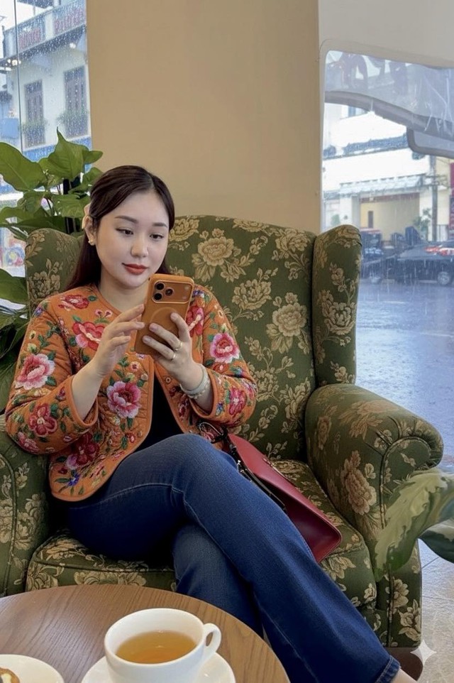 "Tình yêu" kém 12 tuổi của Giám đốc Nhà hát Chèo Quân đội là ai?- Ảnh 2.