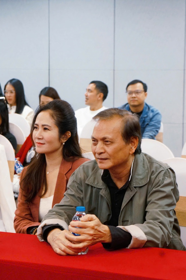 Nhà văn Tina Yuan đảm nhận vai diễn ấn tượng trong “Ngõ Nữ Quyền”- Ảnh 11. Nhà văn Tina Yuan đảm nhận vai diễn ấn tượng trong “Ngõ Nữ Quyền”- Ảnh 11.