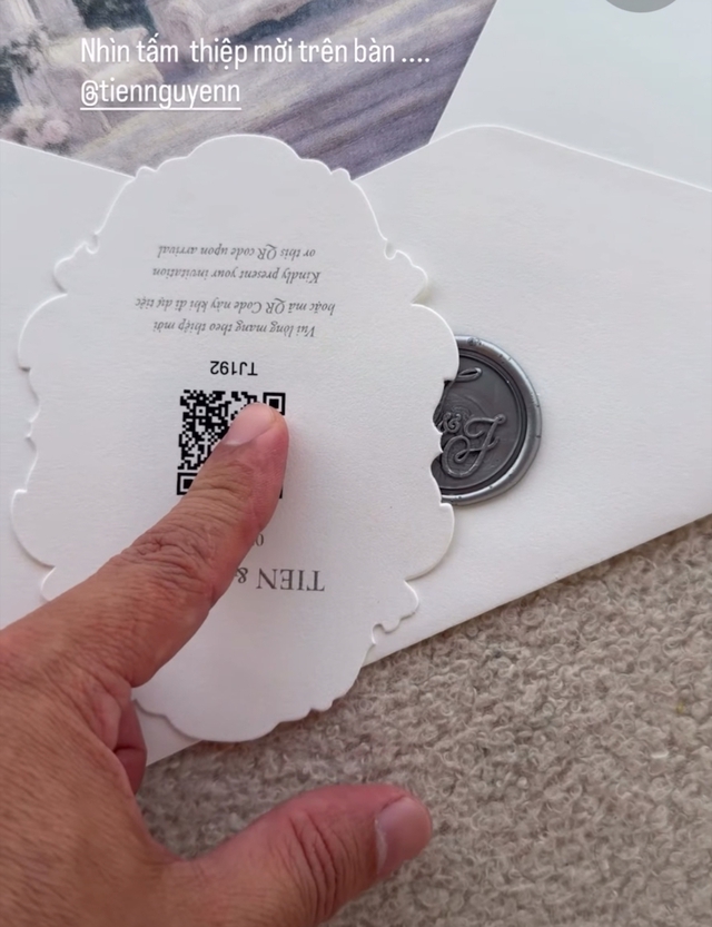 Cùng làm cô dâu nhưng Tiên Nguyễn được nhà tỷ phú "phá lệ" làm 1 điều mà Hà Tăng, Linh Rin bị cấm- Ảnh 2. Cùng làm cô dâu nhưng Tiên Nguyễn được nhà tỷ phú "phá lệ" làm 1 điều mà Hà Tăng, Linh Rin bị cấm- Ảnh 2.