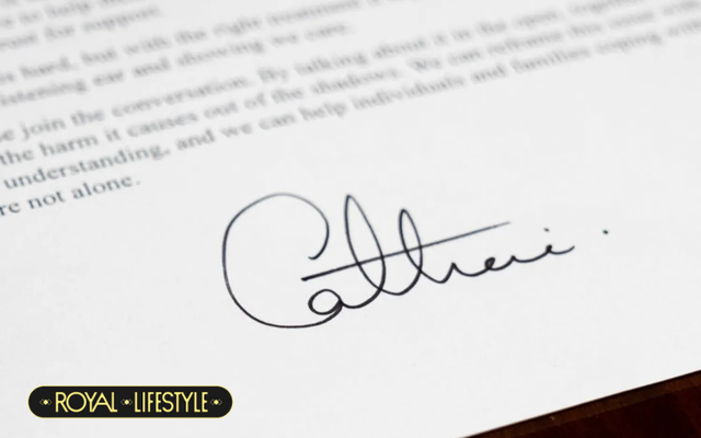 Lộ diện chữ ký hiếm hoi của Vương phi Kate- Ảnh 3.