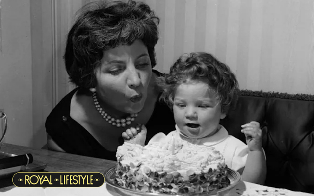 Khoảnh khắc dễ thương của Công chúa Charlotte khiến "nhà may hoàng gia" tự hào muốn rơi nước mắt- Ảnh 4. Khoảnh khắc dễ thương của Công chúa Charlotte khiến "nhà may hoàng gia" tự hào muốn rơi nước mắt- Ảnh 4.