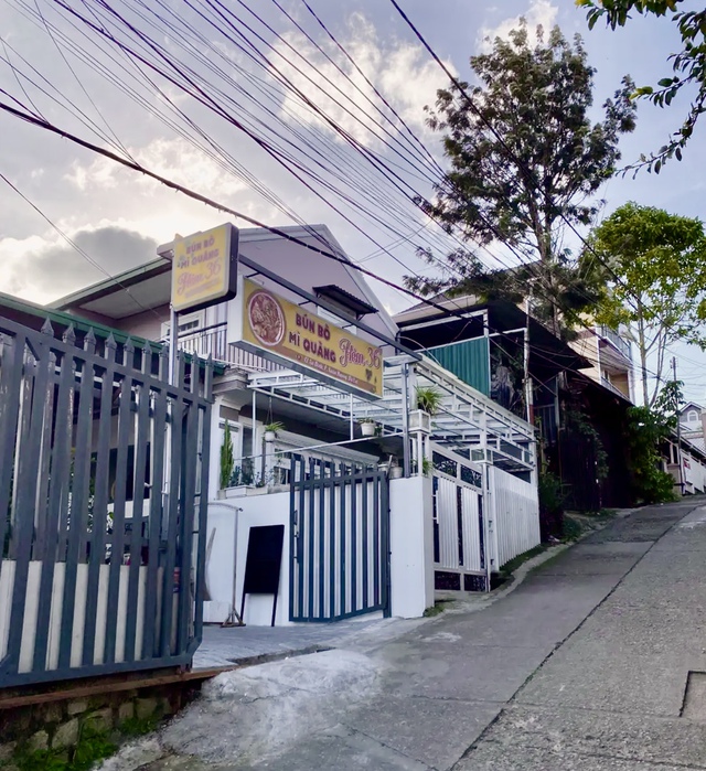 Chủ quán bún bò "ăn vạ" khách ruột chỉ vì bỏ đi ăn món khác: Người đăng video lên tiếng- Ảnh 3. Chủ quán bún bò "ăn vạ" khách ruột chỉ vì bỏ đi ăn món khác: Người đăng video lên tiếng- Ảnh 3.