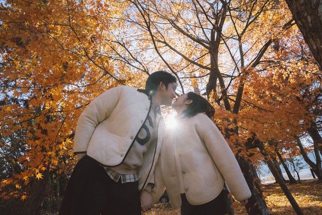 Quá mê đôi vợ chồng đẹp nhất vũ trụ VFC: Visual "tuyệt đối điện ảnh", chemistry nhìn là yêu luôn!- Ảnh 15. Quá mê đôi vợ chồng đẹp nhất vũ trụ VFC: Visual "tuyệt đối điện ảnh", chemistry nhìn là yêu luôn!- Ảnh 15.