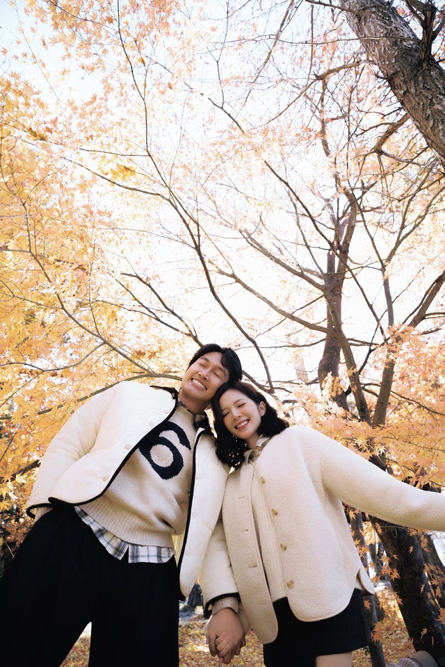 Quá mê đôi vợ chồng đẹp nhất vũ trụ VFC: Visual "tuyệt đối điện ảnh", chemistry nhìn là yêu luôn!- Ảnh 1. Quá mê đôi vợ chồng đẹp nhất vũ trụ VFC: Visual "tuyệt đối điện ảnh", chemistry nhìn là yêu luôn!- Ảnh 1.