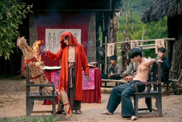 Xem phim kinh dị Việt 2025 mà sợ chán còn hơn sợ ma- Ảnh 4.