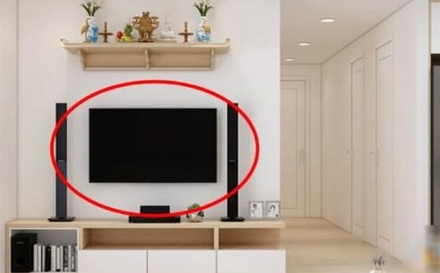 Quen tay đặt 4 thứ dưới chân bàn thờ: Thần Tài ghét bỏ, gia chủ nghèo khó quanh năm- Ảnh 3.