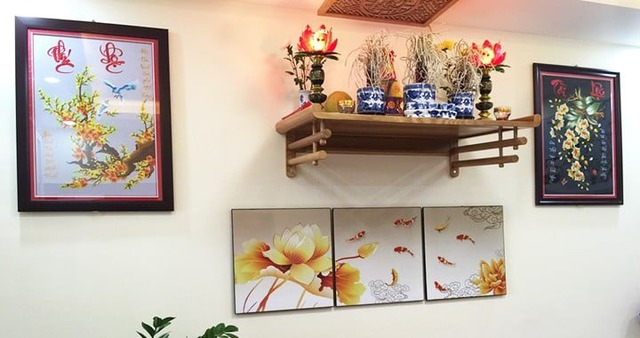 Quen tay đặt 4 thứ dưới chân bàn thờ: Thần Tài ghét bỏ, gia chủ nghèo khó quanh năm- Ảnh 4.