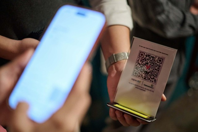 Khi cả nước đồng lòng hướng về miền Trung thì hội cựu du học sinh cũng không hề ngồi yên một chỗ- Ảnh 4.