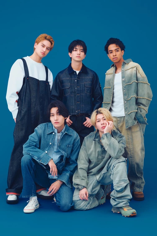 Kết cục ê chề của nam ca sĩ 96 khỏa thân nơi công cộng - Ảnh 7. Kết cục ê chề của nam ca sĩ 96 khỏa thân nơi công cộng - Ảnh 7.