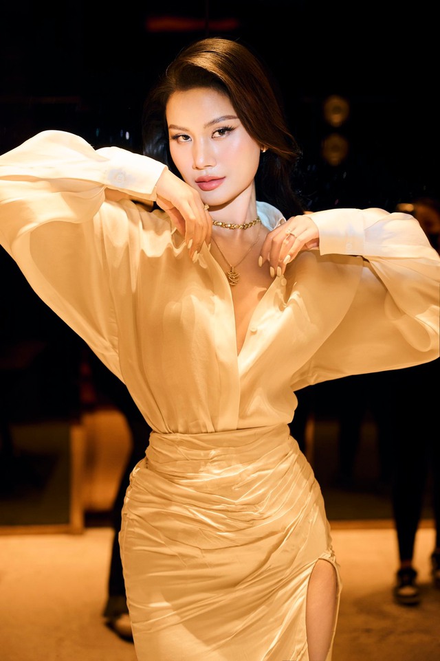 Á hậu Việt bí mật tổ chức lễ ăn hỏi, chồng doanh nhân lần đầu lộ rõ mặt - Ảnh 5.