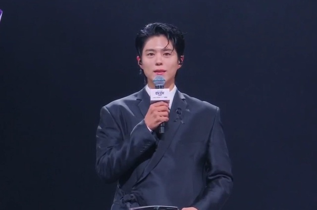 Không thể đánh bại Rosé- Ảnh 1. Không thể đánh bại Rosé- Ảnh 1.