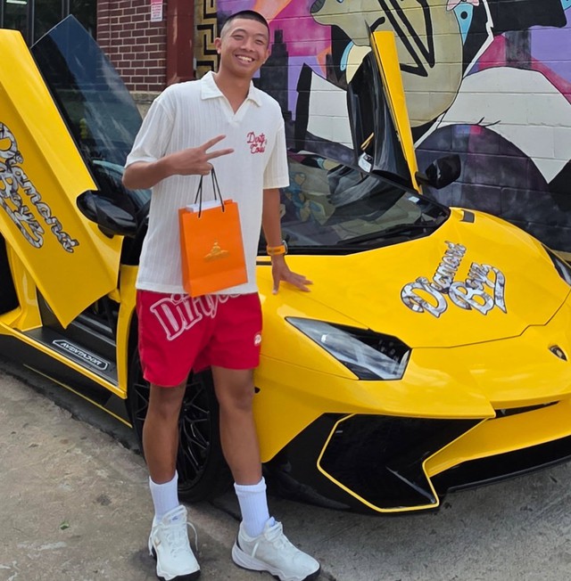 Quang Dương khoe kim cương, thân thiết với Johny Đặng nhưng phản ứng của netizen mới gây chú ý- Ảnh 4.