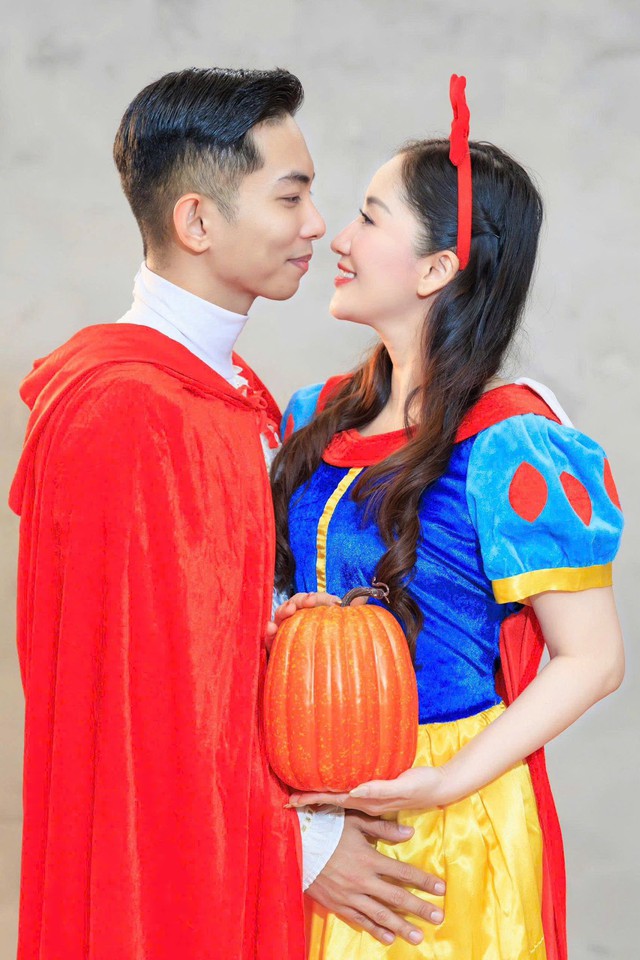 Lý do Khánh Thi chưa mang bầu con thứ 4, tất cả là tại Phan Hiển!- Ảnh 2. Lý do Khánh Thi chưa mang bầu con thứ 4, tất cả là tại Phan Hiển!- Ảnh 2.