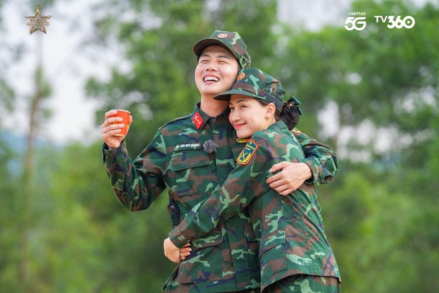 Tập 12 Sao Nhập Ngũ 2025: Hoà Minzy bất chấp chấn thương, kiên cường hoàn thành phần thi đu dây - Ảnh 5. Tập 12 Sao Nhập Ngũ 2025: Hoà Minzy bất chấp chấn thương, kiên cường hoàn thành phần thi đu dây - Ảnh 5.