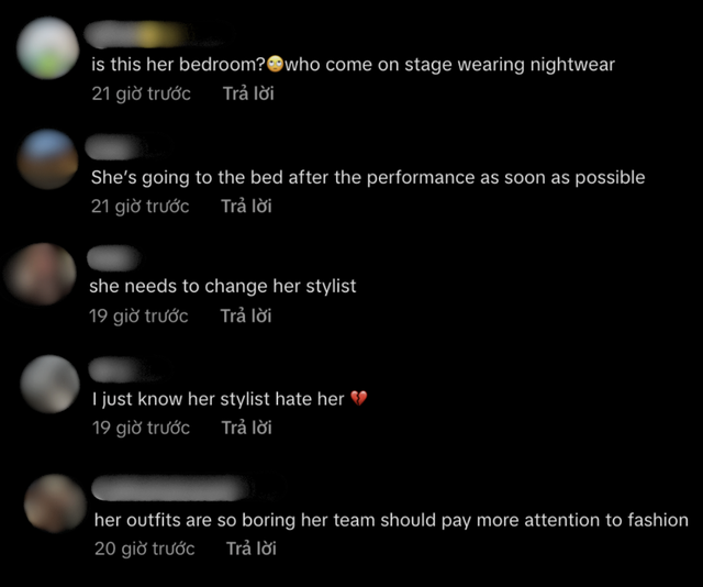 Rosé lại liều lĩnh mặc tiếp mốt đồ ngủ gây tranh cãi- Ảnh 3. Rosé lại liều lĩnh mặc tiếp mốt đồ ngủ gây tranh cãi- Ảnh 3.