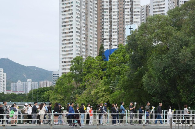 Những hình ảnh không thể nói nên lời 4 ngày sau hoả hoạn lịch sử tại Hong Kong (Trung Quốc)- Ảnh 9.