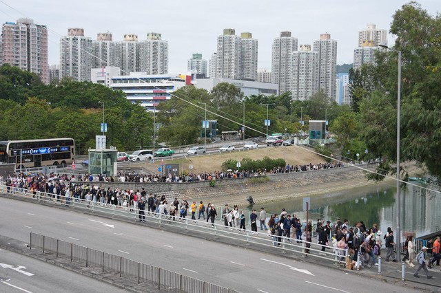 Những hình ảnh không thể nói nên lời 4 ngày sau hoả hoạn lịch sử tại Hong Kong (Trung Quốc)- Ảnh 6.