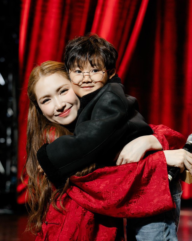 Bé Bo đã lớn thật rồi: Nhắn tin nhoay nhoáy, nói 1 câu mà làm mẹ Hoà Minzy "đứng hình"!- Ảnh 5.