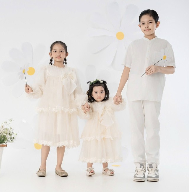 3 thiên thần nhỏ nhà Khánh Thi Phan Hiển đẹp như tranh- Ảnh 7.