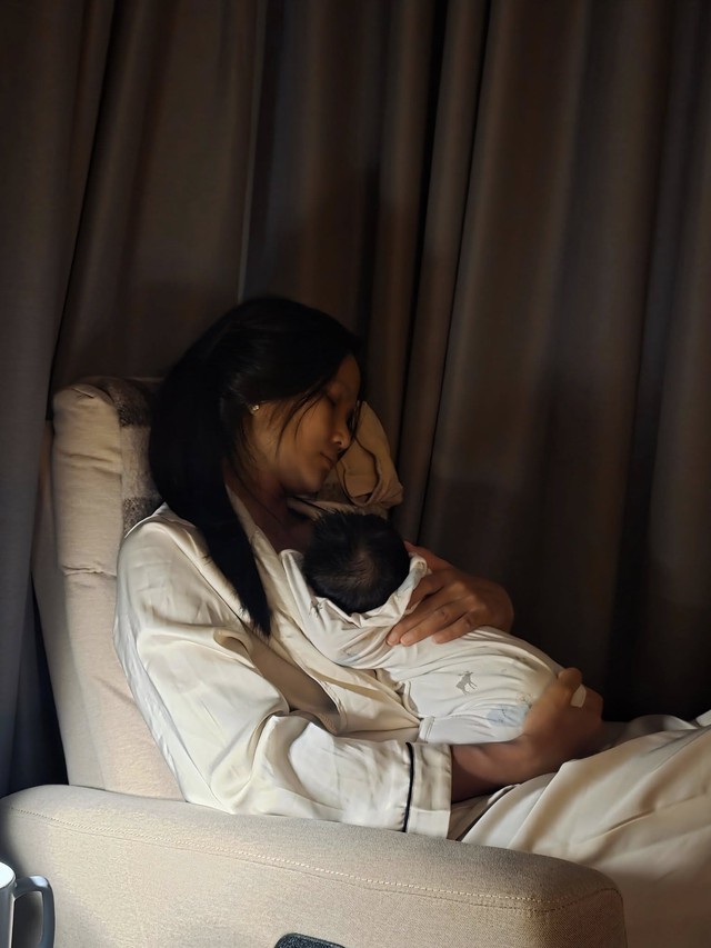 H'Hen Niê ẩn ý lượng sữa giảm còn 1/3 sau ồn ào của chồng: Sức khỏe tinh thần thật sự ảnh hưởng đến sữa mẹ- Ảnh 3.