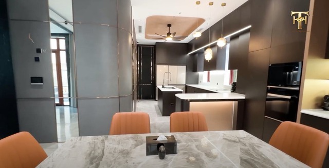 Nữ nghệ sĩ Việt ở biệt thự 300 tỷ đồng- Ảnh 10. Nữ nghệ sĩ Việt ở biệt thự 300 tỷ đồng- Ảnh 10.