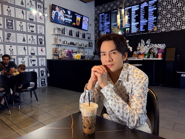 Quán cà phê của ca sĩ Đan Trường sao lạ thế!- Ảnh 7. Quán cà phê của ca sĩ Đan Trường sao lạ thế!- Ảnh 7.