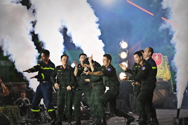 Song Luân, Lê Dương Bảo Lâm khóc nghẹn: Chuyện gì đây?- Ảnh 9.