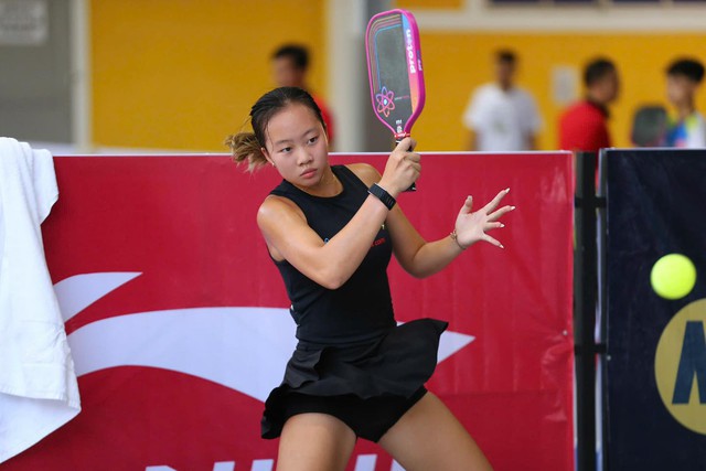 Tay vợt sinh năm 2008 Sophia Phương Anh đại diện Việt Nam tham dự giải pickleball danh giá nhất thế giới- Ảnh 1. Tay vợt sinh năm 2008 Sophia Phương Anh đại diện Việt Nam tham dự giải pickleball danh giá nhất thế giới- Ảnh 1.