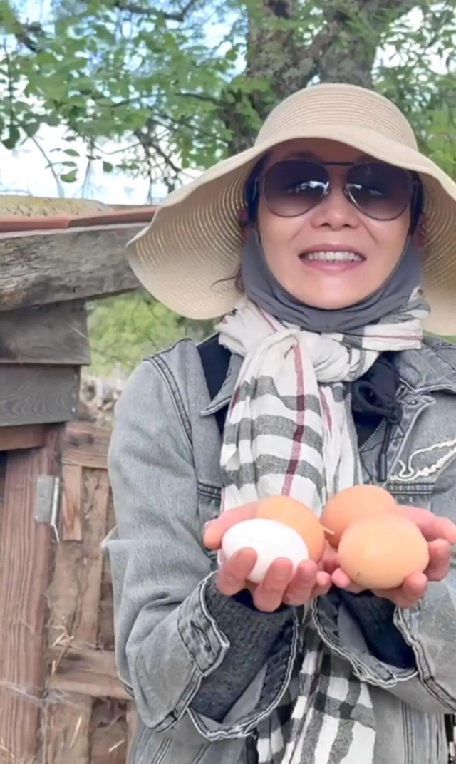 "Nữ thần châu Á" Trương Mạn Ngọc: Tuổi 61 cô độc, nuôi gà, cuốc đất qua ngày- Ảnh 4.