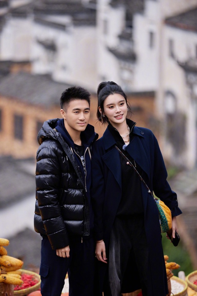 Siêu mẫu Victoria's Secret lộ diện bên thiếu gia trùm sòng bạc sau nghi vấn "cắm sừng"- Ảnh 5.