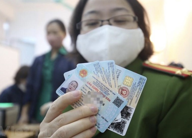 Từ nay đến 31/12/2025, người sinh vào 3 năm sau cần lưu ý đặc biệt 4 điều khi đổi thẻ căn cước- Ảnh 3.