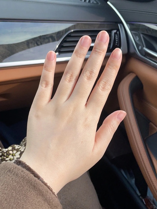 Phụ nữ có bàn tay thế này: Vừa khéo giữ tiền, vừa được quý nhân nâng đỡ- Ảnh 1. Phụ nữ có bàn tay thế này: Vừa khéo giữ tiền, vừa được quý nhân nâng đỡ- Ảnh 1.