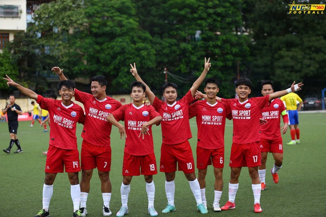 Nhâm Mạnh Dũng truyền lửa cho sinh viên tham dự Giải Thể thao Sinh viên Toàn quốc năm 2025- Ảnh 3. Nhâm Mạnh Dũng truyền lửa cho sinh viên tham dự Giải Thể thao Sinh viên Toàn quốc năm 2025- Ảnh 3.