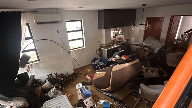 Bão cuồng phong Kalmaegi quá hung tàn, tất cả đều bị phá hủy: Những hình ảnh flycam lột tả sự thảm khốc- Ảnh 13. Bão cuồng phong Kalmaegi quá hung tàn, tất cả đều bị phá hủy: Những hình ảnh flycam lột tả sự thảm khốc- Ảnh 13.