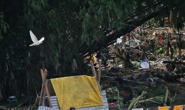 Bão cuồng phong Kalmaegi quá hung tàn, tất cả đều bị phá hủy: Những hình ảnh flycam lột tả sự thảm khốc- Ảnh 16. Bão cuồng phong Kalmaegi quá hung tàn, tất cả đều bị phá hủy: Những hình ảnh flycam lột tả sự thảm khốc- Ảnh 16.