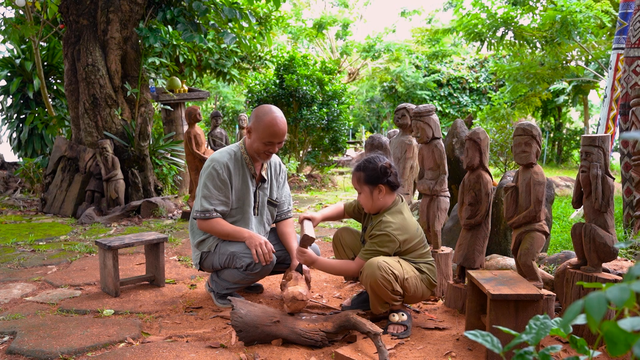 Ông bố họa sĩ gây ấn tượng bởi bài học dạy con gái 9 tuổi trong "Cha con vạn dặm"- Ảnh 5. Ông bố họa sĩ gây ấn tượng bởi bài học dạy con gái 9 tuổi trong "Cha con vạn dặm"- Ảnh 5.