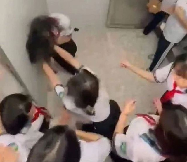 Một đứa trẻ bị bạo lực vừa nằm xuống: Đã đến lúc quản lý kỹ năng cảm xúc của trẻ cần được dạy nghiêm túc- Ảnh 1. Một đứa trẻ bị bạo lực vừa nằm xuống: Đã đến lúc quản lý kỹ năng cảm xúc của trẻ cần được dạy nghiêm túc- Ảnh 1.