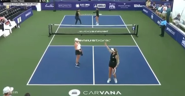 "Drama Pickleball xuyên lục địa: Sophia Phương Anh vượt 13.000km vẫn bị loại vì đối thủ xấu chơi"- Ảnh 3. "Drama Pickleball xuyên lục địa: Sophia Phương Anh vượt 13.000km vẫn bị loại vì đối thủ xấu chơi"- Ảnh 3.