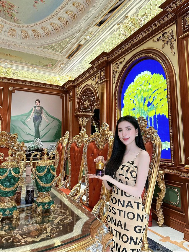 "Ngân Collagen lì đòn?"- Ảnh 8. "Ngân Collagen lì đòn?"- Ảnh 8.