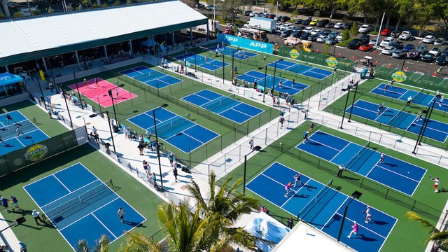 Pickleball đã lên đẳng cấp mới: SVĐ Pickleball đầu tiên trên thế giới chính thức đi vào hoạt động, quy mô cực hoành tráng- Ảnh 3. Pickleball đã lên đẳng cấp mới: SVĐ Pickleball đầu tiên trên thế giới chính thức đi vào hoạt động, quy mô cực hoành tráng- Ảnh 3.
