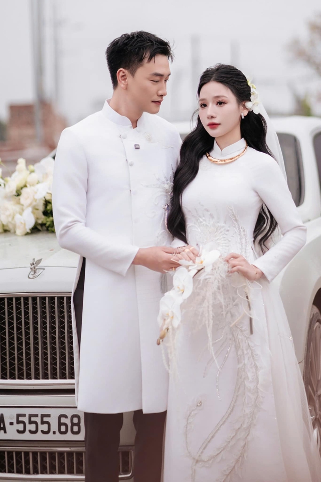 Mẹ bỉm bế con hot điên đảo, netizen truy tìm danh tính người chồng may mắn: Hoá ra là "trai hư" VTV- Ảnh 8.