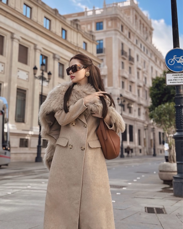 10 set đồ mùa đông cho thấy đẳng cấp thời trang của phu nhân tổng giám đốc tập đoàn nghìn tỷ- Ảnh 4. 10 set đồ mùa đông cho thấy đẳng cấp thời trang của phu nhân tổng giám đốc tập đoàn nghìn tỷ- Ảnh 4.