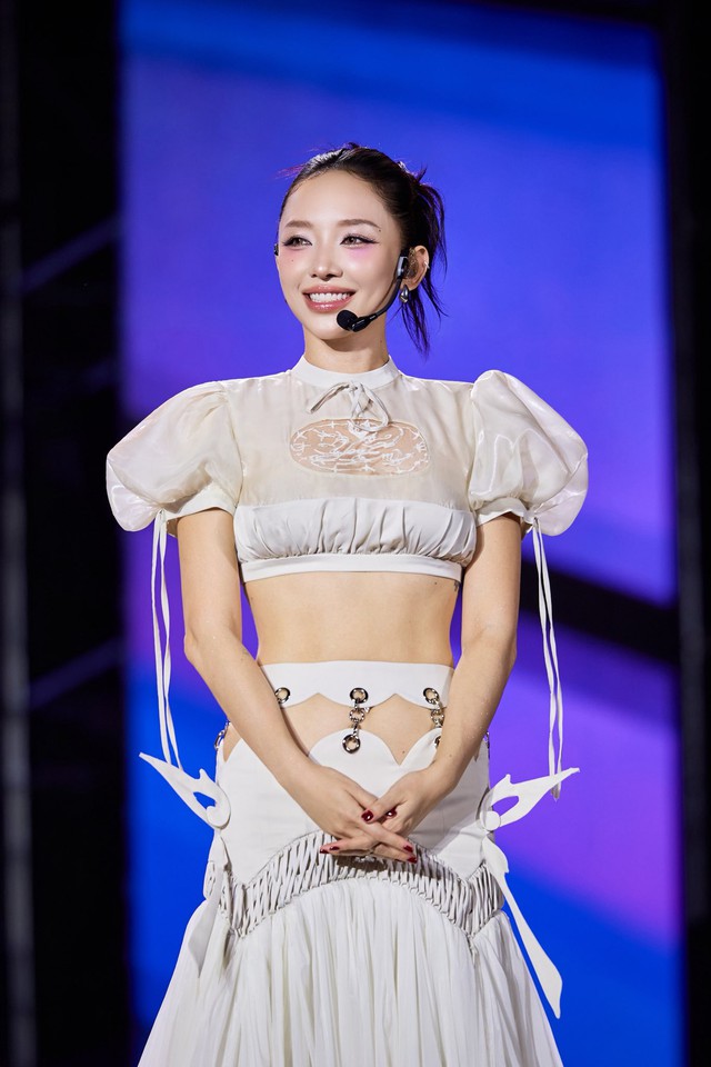 Lần đầu diễn WATERBOMB, dàn sao Việt sẽ làm gì để đọ spotlight với loạt idol Kpop?- Ảnh 3. Lần đầu diễn WATERBOMB, dàn sao Việt sẽ làm gì để đọ spotlight với loạt idol Kpop?- Ảnh 3.